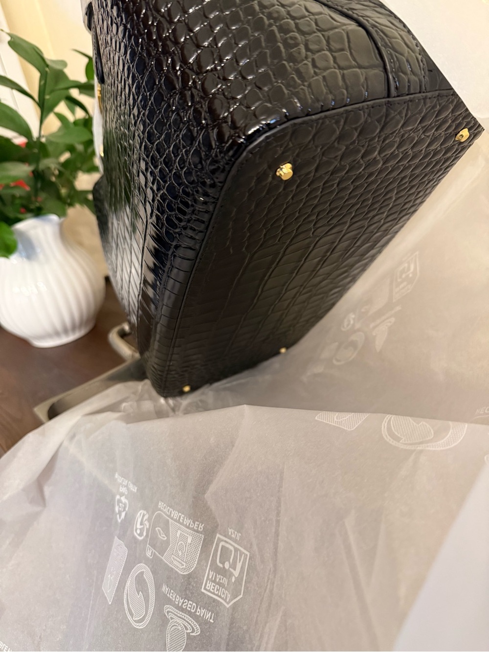 Lauren Ralph Lauren
Marcy Large Embossed Satchel Tote Bag, Gold Accents - Picture 10 of 10